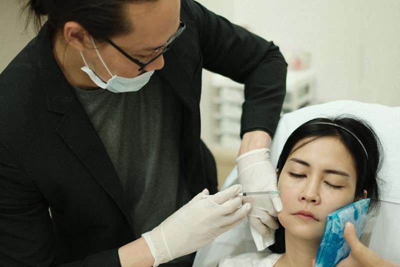 ฉีดฟิลเลอร์แก้มตอบ